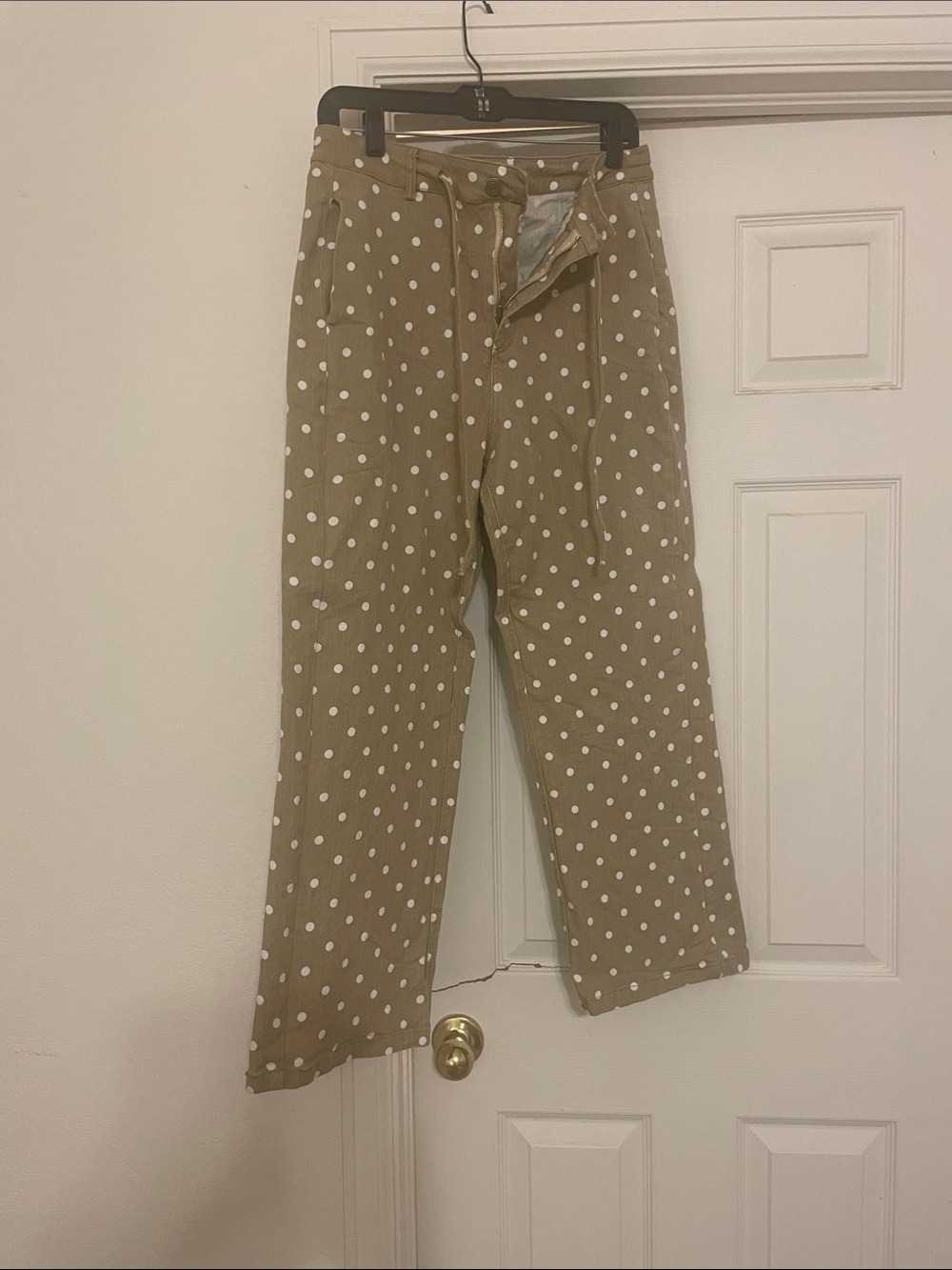 Women’s Beige Polka Dot Casual Jeans
